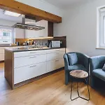 By We Rent Daire